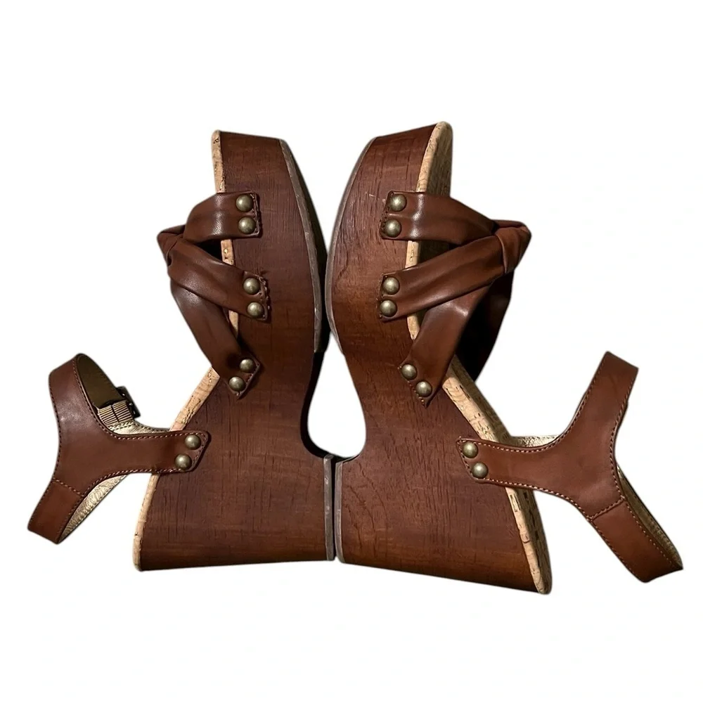 Korks Dawson brown faux leather studded wedge wood sandals boho